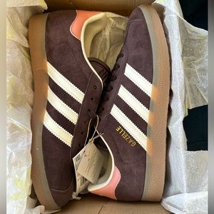 Adidas Gazelle shadow brown, cream white gum size 7